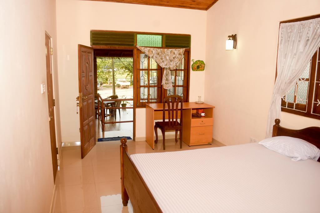 Ceylon Casa Hotell Hikkaduwa Eksteriør bilde